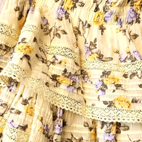 Aerie Floral Yellow Tiered Skirt - Picture 2 of 2